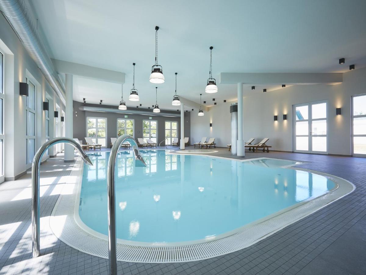 Reetland Am Meer - Luxus Reetdachvilla Mit 3 Schlafzimmern, Sauna Und Kamin F15 Dranske Exterior photo